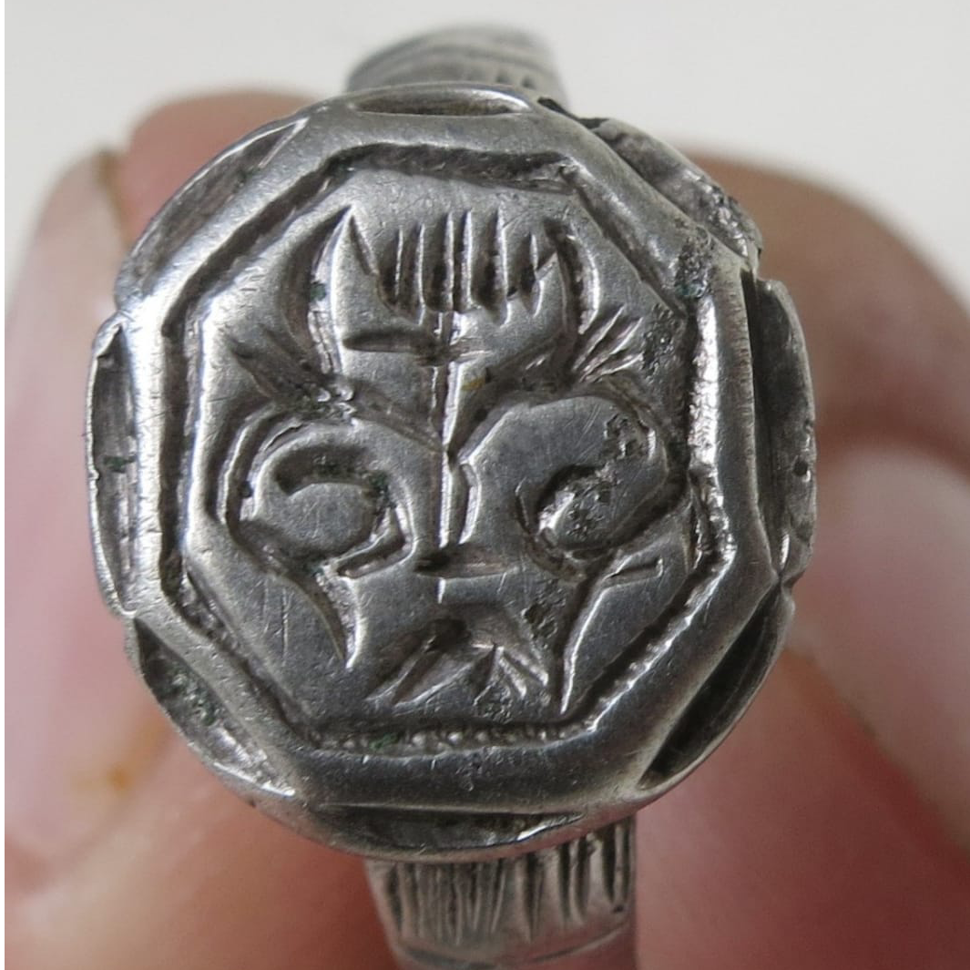 печатка цветы. печатка цветочек. кольцо с цветочком. печатка цветы. кольцо золотое одолень-трава.